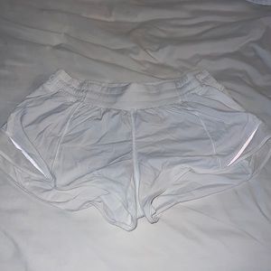 White hotty hot 2.5 inch lulu shorts. Size 8.